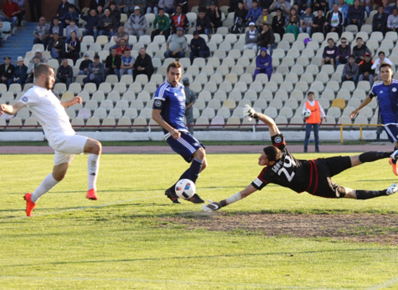 Тобол - Ордабасы 1:0, гол Сергея Хижниченко