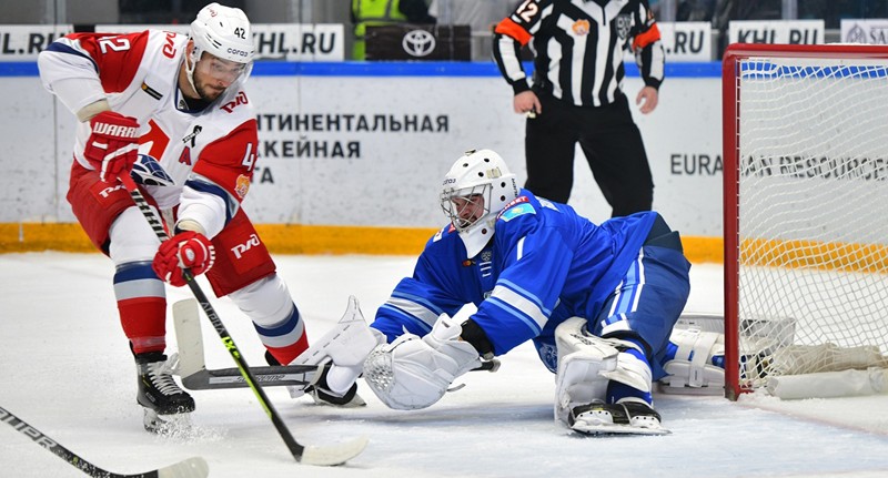 22.10.21. КХЛ. БАРЫС – ЛОКОМОТИВ 1:4. Ярославец Артём АНИСИМОВ открывает счёт. Фото пресс-службы ХК 